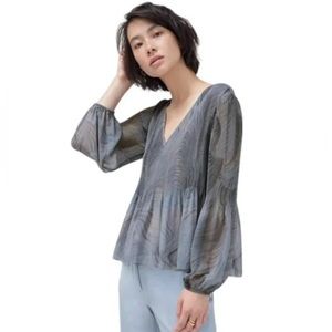 Aritzia Wilfred Daydreamer V-Neck Blouse Dusky Granite Blue size Small NWT